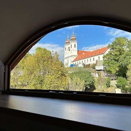 Piros Vendeghaz Villa Tihany Bagian luar foto