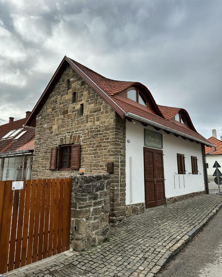 Piros Vendeghaz Villa Tihany Bagian luar foto